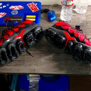 Nike Air Vapormax Plus shoe size 11